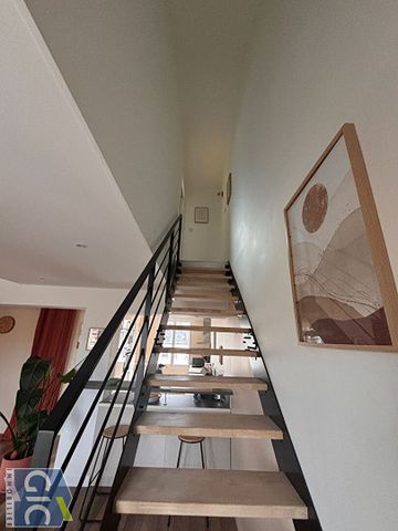 A LOUER APPARTEMENT EN DUPLEX QUAI VENDEUVRE - Photo 2