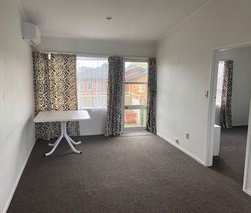 Nice and tidy great location - Photo 4