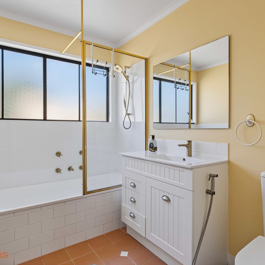 196A Brooklands Road, Wallaroo NSW 2618 - House For Rent | Domain - Photo 1