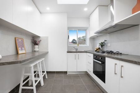 Neat three bedroom family home in peaceful location - Photo 5