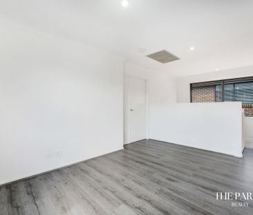 Ultra-Modern Family Home in the Heart of Marsden Park - Photo 6