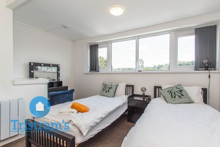 References Pending - 2 bed Apartment - Photo 5