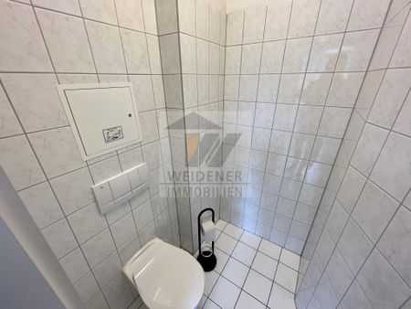 Gewerbe mit 4 Räumen, Küche und WC! Großer Parkplatz direkt am Haus! - Foto 4