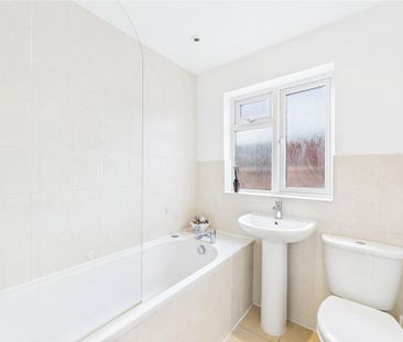 2 bedroom maisonette to rent - Photo 5