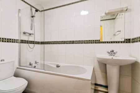 2 bedroom ground floor maisonette to rent - Photo 3