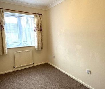 Cypress Close, Sleaford, Lincolnshire, NG34 - Photo 3