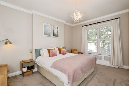 5 Bed Detached House, Flanders Road, W4 - Photo 5