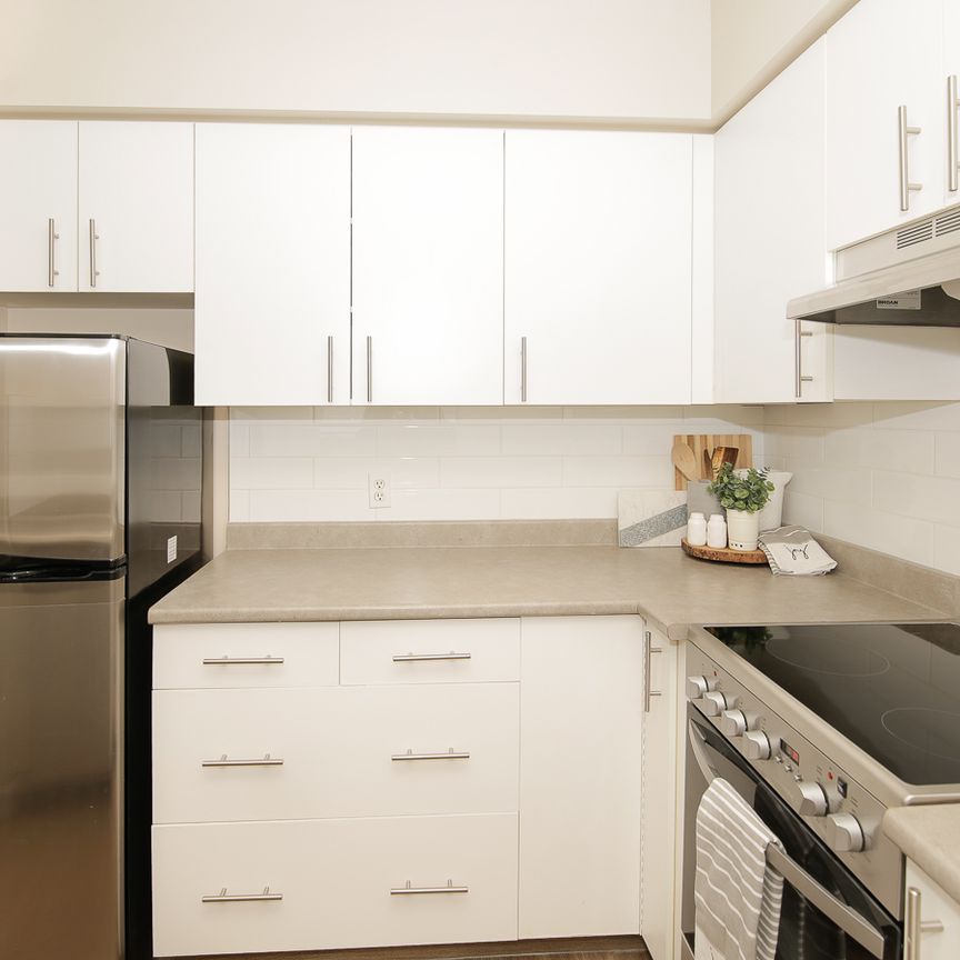 D,E - 2 Bed, 1 Bath - Photo 1