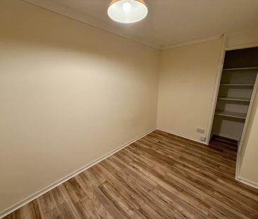 3 bedroom end of terrace house to rent - Photo 1