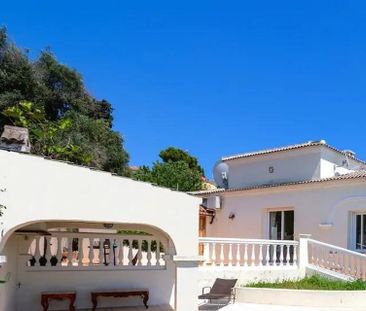 Luxury Villa for rent in The Golden Mile, Marbella, Andalusia - Photo 1