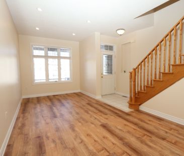 For Lease - 41 Chelton Dr Drive, Richmond Hill, Ontario - Photo 3