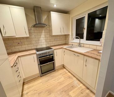 2 bedroom terraced house to rent - Photo 4