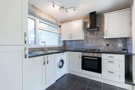 Beaumont Road, Cheltenham, GL51 - Photo 2