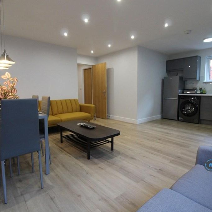 2 bedroom flat to rent - Photo 1