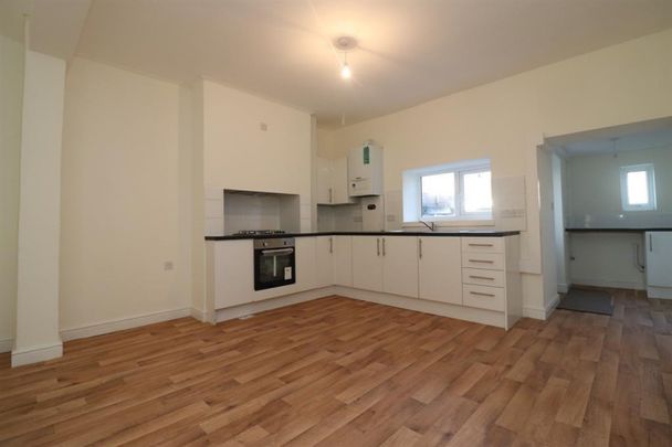 2 bedroom House To Let - Photo 1