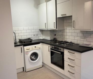 The Broadway, Mill Hill, London NW7 - Photo 4