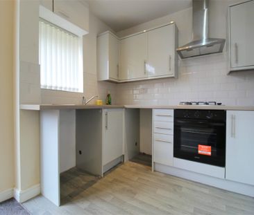 3 Bedroom Terraced To Let - Photo 2