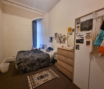 2 Bed Student Accommodation - Photo 2