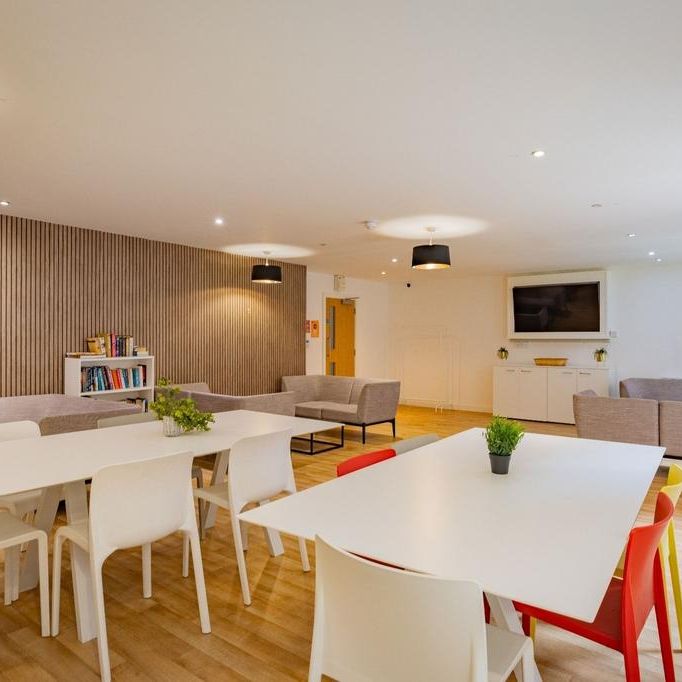 Studio to rent - Photo 1