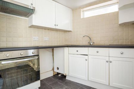 2 bedroom flat to rent - Photo 4