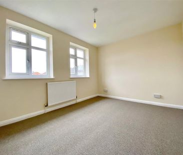 2 bedroom semi-detached house to rent - Photo 3