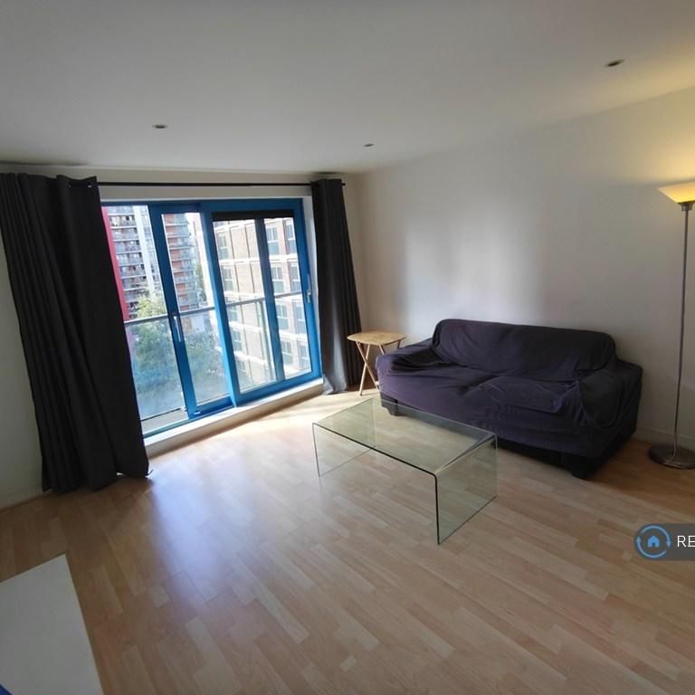 1 bedroom flat to rent - Photo 1