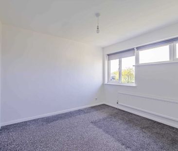 3 bed Terraced for rent - Photo 5