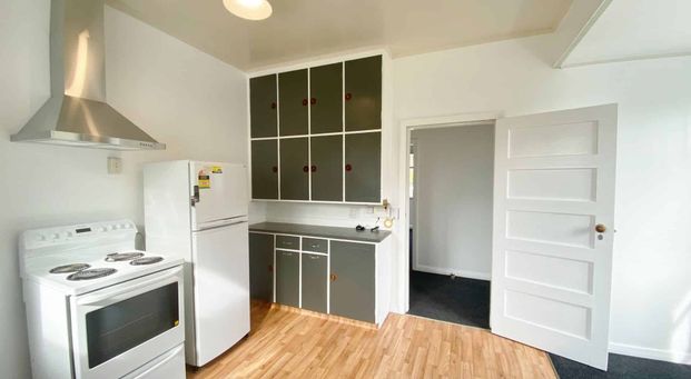 LINWOOD - 2 BEDROOMS + STUDY, 1 BATHROOM, HEATPUMP, 1 CARPARK - Photo 1