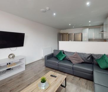 6 bedroom house to rent - Photo 1