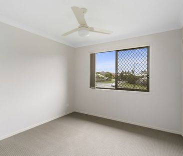 Spacious Four Bedroom Family Home - Photo 2