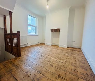 Caradon Terrace, Cornwall, Saltash - Photo 1