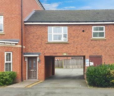 3 bedroom Flat To Let - Photo 1