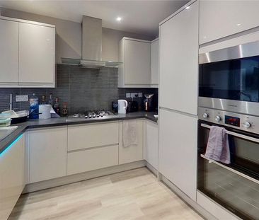 4 bedroom house to rent - Photo 2