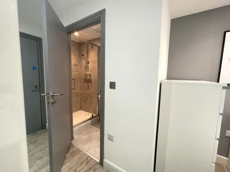 1 bedroom in a house share to rent - Photo 5