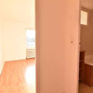 Location Appartement 3 pièces 62m² CHERBOURG-EN-COTENTIN 50100 - Photo 2