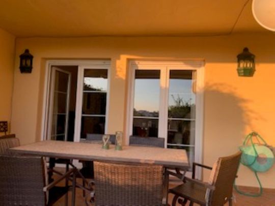 Apartamento planta baja en alquiler en Marbella, Marbella - Photo 1