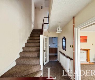 2 bedroom end of terrace house to rent - Photo 4