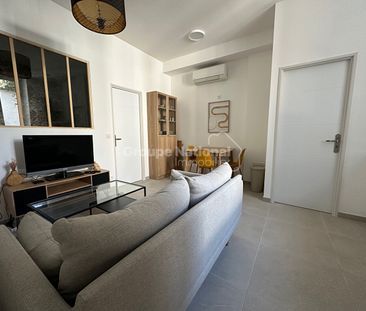 Nîmes Arènes Appartement P2 meublé refait à neuf, - Photo 2