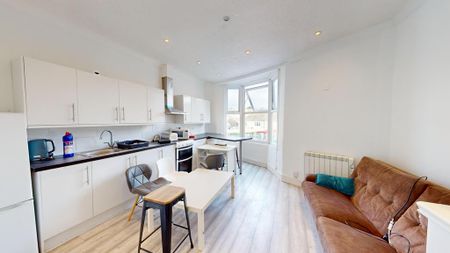 5 bedroom flat to rent - Photo 5