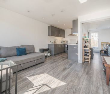 Brentford Business Centre, Brentford, TW8 - Photo 1