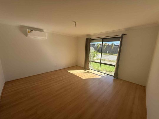 Charming Home in Baldivis - Photo 1