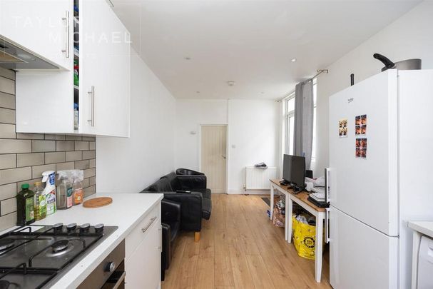 5 bedroom terraced house to rent - Photo 1