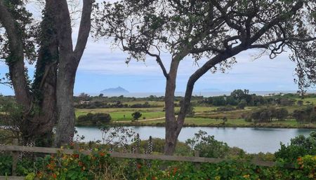 Home with sea views - Photo 2