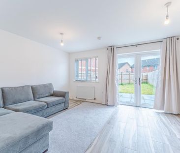 3 Bed Semi-Detached House, Broomfield Gate, G21 - Photo 2