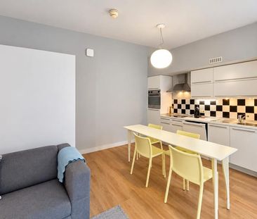 Appartement te huur - foto 2