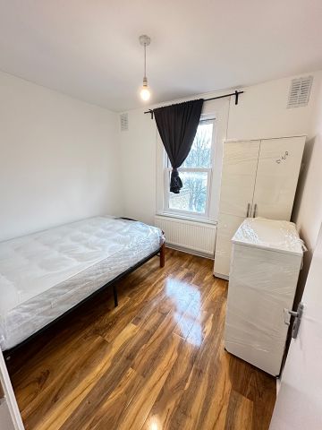 Room in a Shared Flat, Flaxman Rd, SE5 - Photo 3