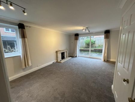 3 bedroom semi-detached house to rent - Photo 2