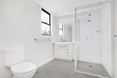 North Facing Home with Garden Oasis- Pet Friendly - Photo 3