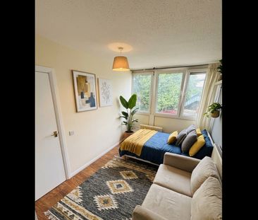 Room in a Shared Flat, Thomas Baines Road, SW11 - Photo 3