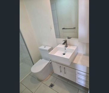 Bright 1-Bedroom Apartment with City Views + Parking - Photo 5